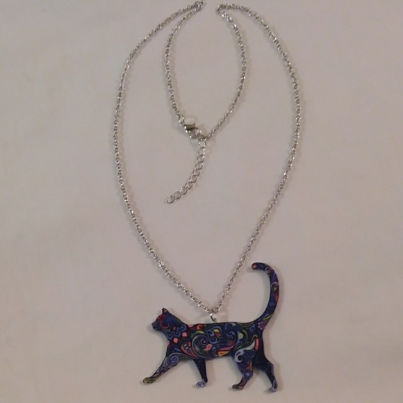 Bohemian acrylic walking cat necklace - Picture 2 of 4